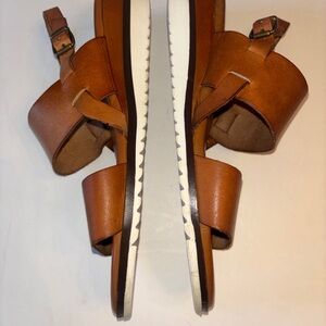 Bertuchi Leather Sandals